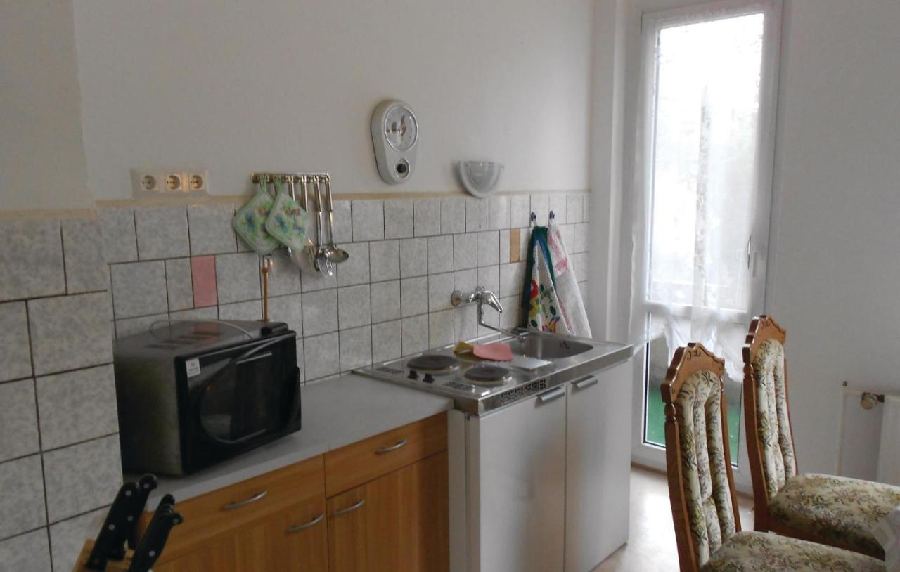 Lovely Apartment In Waren-Mueritz With Kitchen Варен Екстер'єр фото