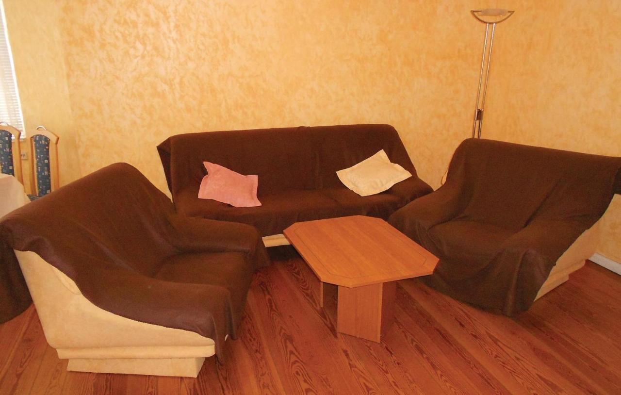 Lovely Apartment In Waren-Mueritz With Kitchen Варен Екстер'єр фото
