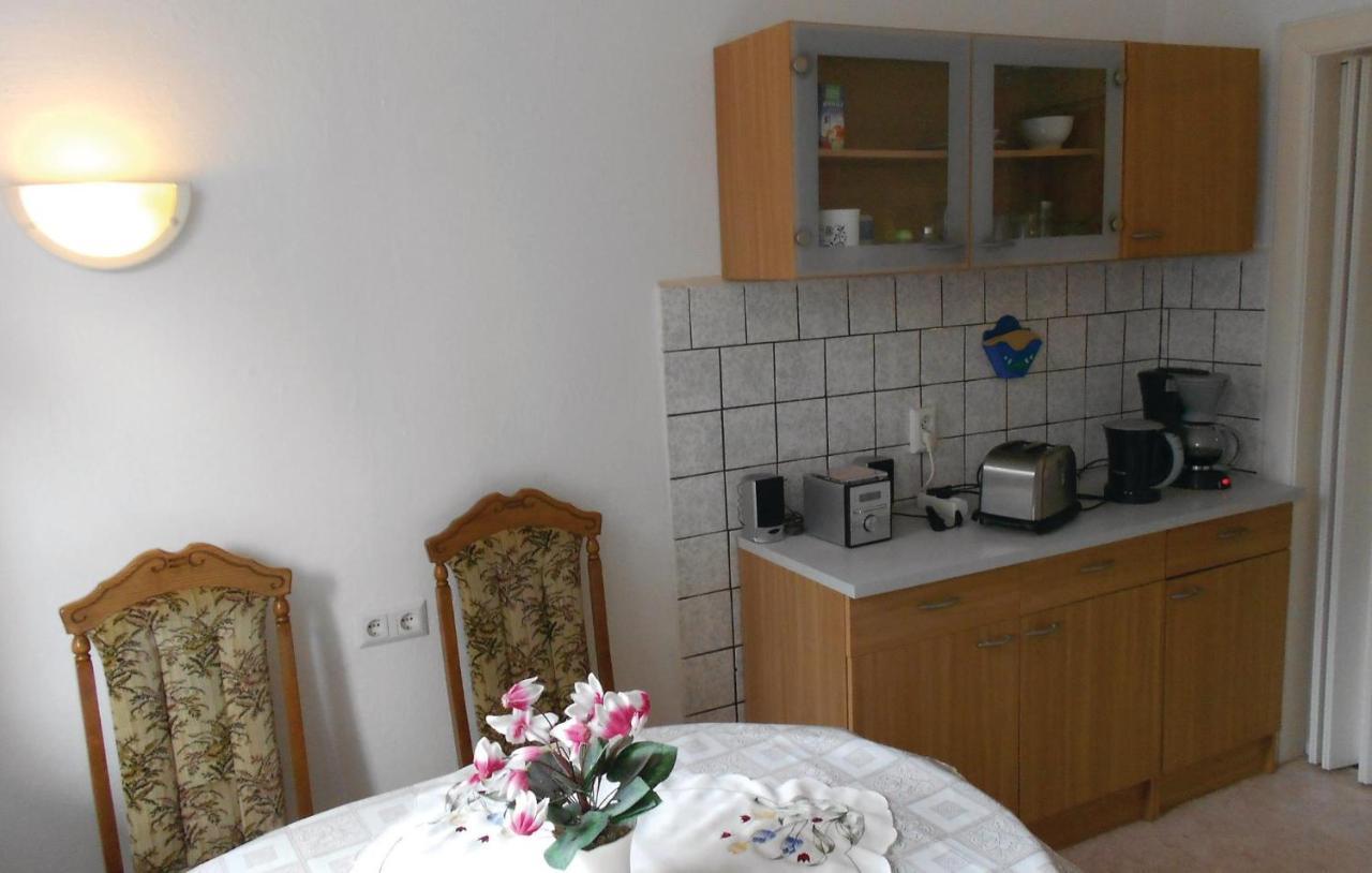 Lovely Apartment In Waren-Mueritz With Kitchen Варен Екстер'єр фото